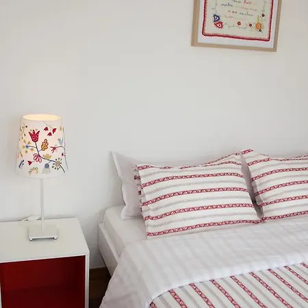 Guest Tavira